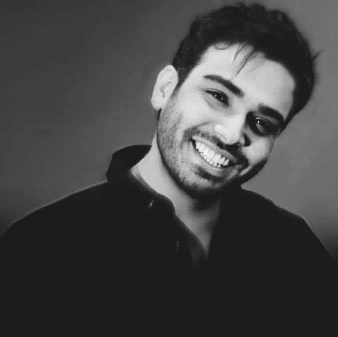 دانلود آهنگ سینا درخشنده منم یه شبا این حسه رو دارم دانلود آهنگ سینا درخشنده منم یه شبا این حسه رو دارم